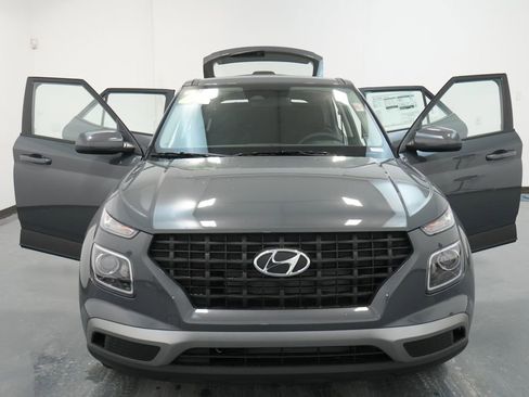 New 2026 Hyundai Venue SE image 26