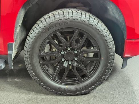 Used 2023 Chevrolet Silverado 1500 Custom AWD/4WD image 12