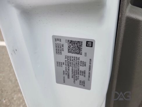 Used 2023 Chevrolet Express 3500 LS image 21