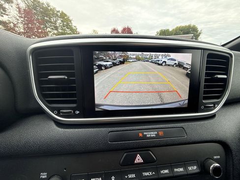 Used 2020 Kia Sportage S image 20