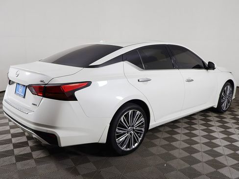 Used 2023 Nissan Altima 2.5 SL AWD/4WD image 11