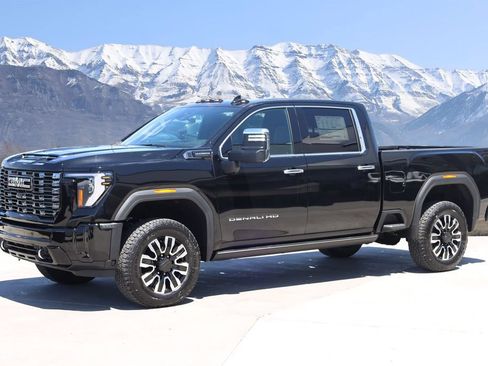 New 2026 GMC Sierra 3500 Denali Ultimate AWD/4WD image 2