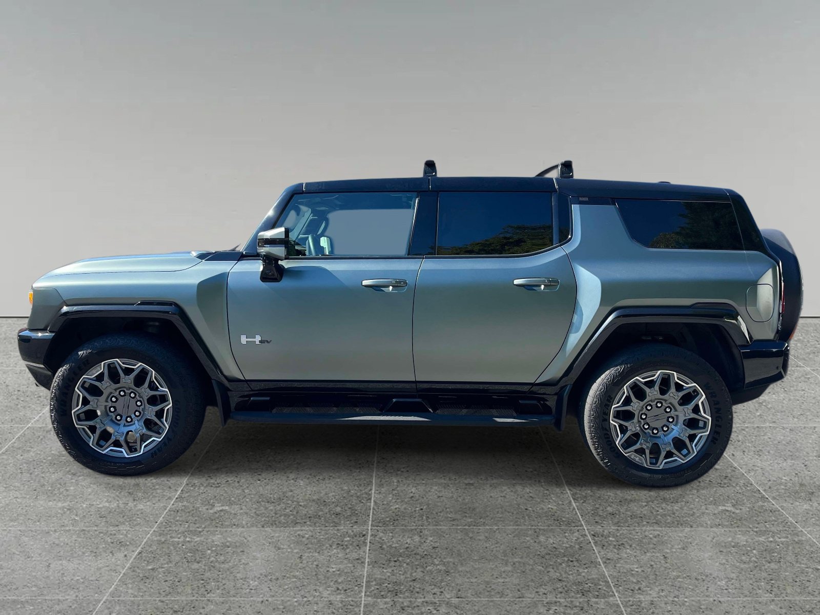Used 2024 GMC Hummer EV 3X w/ LPO, Illumination Package AWD/4WD image 2
