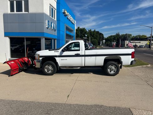 Used 2013 Chevrolet Silverado 2500 W/T w/ Snow Plow Prep Package AWD/4WD image 1