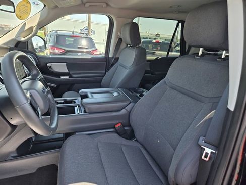 Certified 2025 Ford Expedition Active AWD/4WD image 22