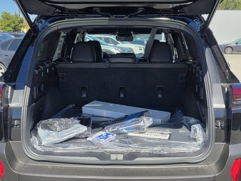 New 2026 Subaru Outback Limited AWD/4WD image 9