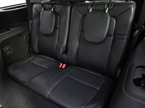Certified 2025 Lincoln Aviator AWD image 22