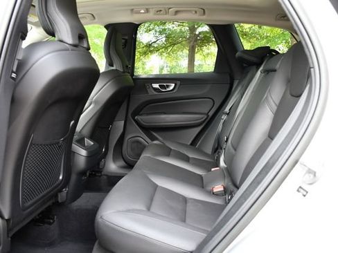 Certified 2023 Volvo XC60 B5 Plus w/ Climate Package AWD/4WD image 15