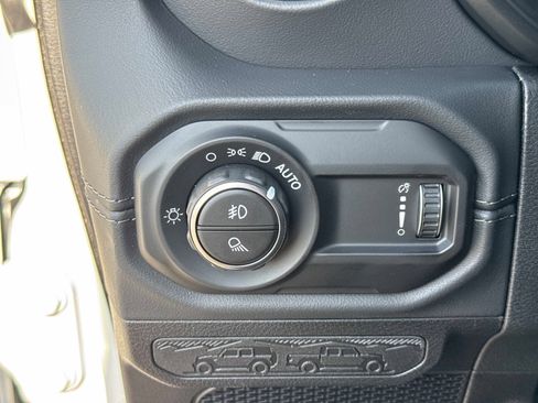 New 2026 Jeep Gladiator Sport AWD/4WD image 31