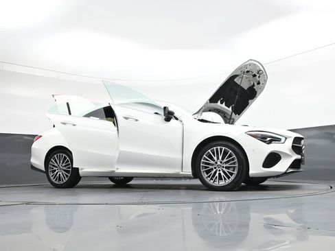Used 2025 Mercedes-Benz CLA 250 image 47