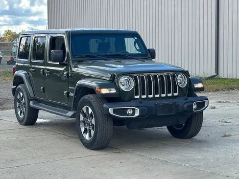 Used 2022 Jeep Wrangler Unlimited Sahara image 32