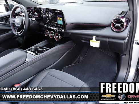 New 2025 Chevrolet Blazer EV RS image 12