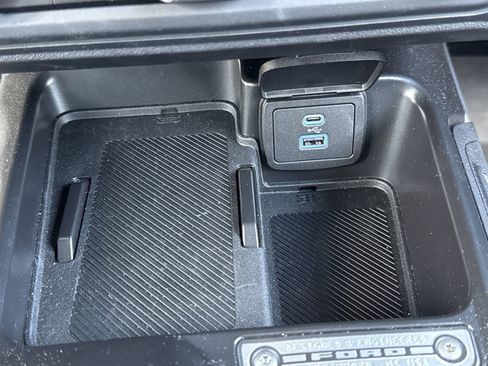 Used 2025 Ford Bronco Outer Banks AWD/4WD image 9