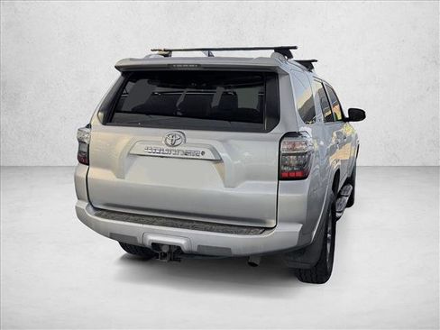 Used 2016 Toyota 4Runner SR5 image 2