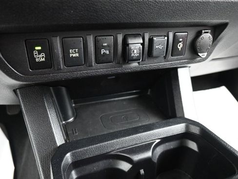 Used 2021 Toyota Tacoma TRD Off-Road w/ Technology Package image 25