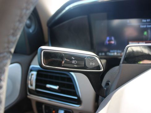 Used 2024 Lincoln Navigator L Reserve AWD/4WD image 37