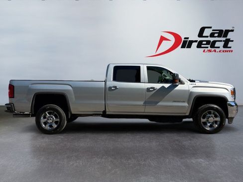 Used 2018 GMC Sierra 2500 SLT w/ Duramax Plus Package AWD/4WD image 9