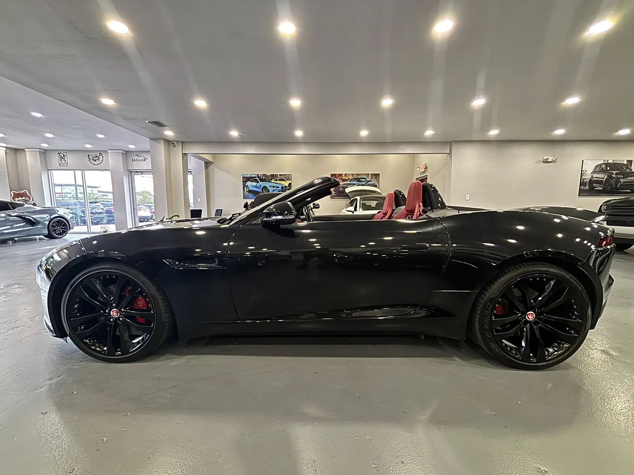 Used 2020 Jaguar F-TYPE Convertible RWD image 37
