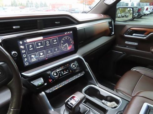 Used 2022 GMC Sierra 1500 Denali image 38
