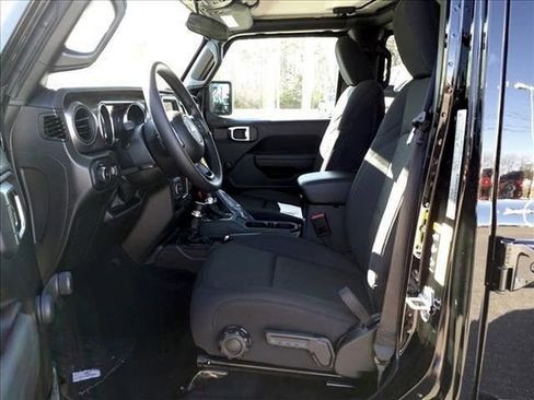Used 2023 Jeep Wrangler Unlimited Sport AWD/4WD image 9