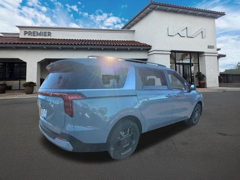 New 2026 Kia Carnival EX FWD image 7