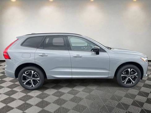 New 2026 Volvo XC60 B5 Core w/ Climate Package image 2