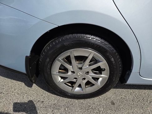 Used 2016 Toyota Prius V Four image 14