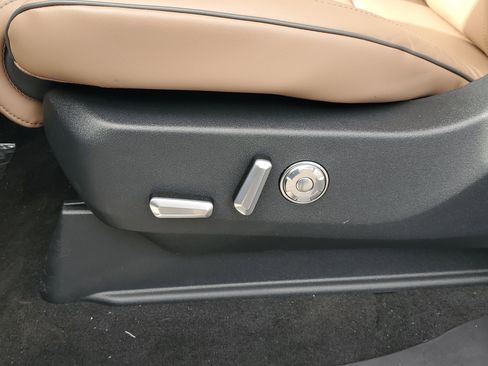 New 2026 Lincoln Navigator Black Label AWD/4WD image 9