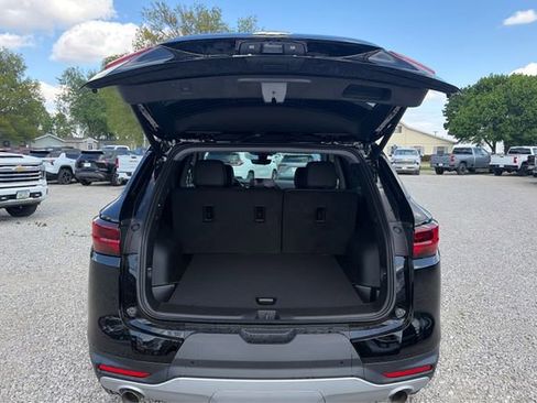 New 2026 Chevrolet Blazer LT w/ Sound & Technology Package AWD/4WD image 12