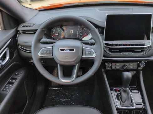 New 2026 Jeep Compass Latitude image 15