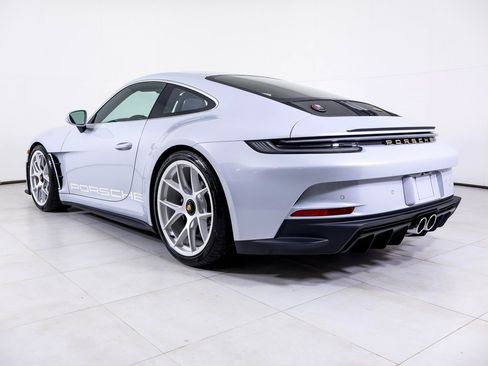 Certified 2024 Porsche 911 GT3 RS image 3