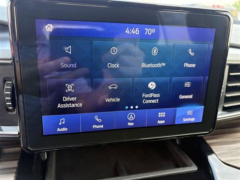Used 2021 Ford Explorer Limited w/ Equipment Group 301A AWD/4WD image 12