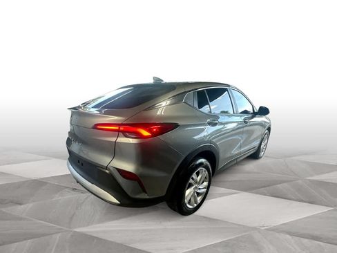 Used 2025 Buick Envista Sport Touring w/ Advanced Safety Package FWD image 8
