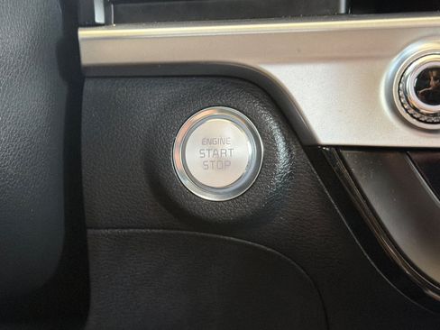 Used 2025 Kia Telluride S AWD/4WD image 24