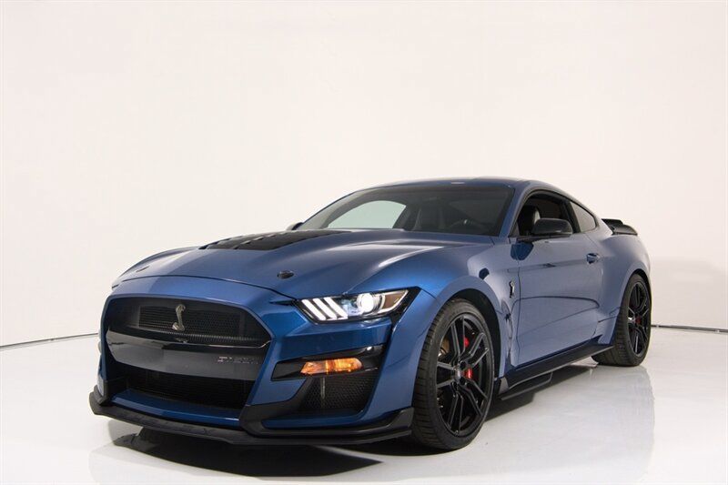 Used 2021 Ford Mustang Shelby GT500 w/ Technology Package RWD image 4