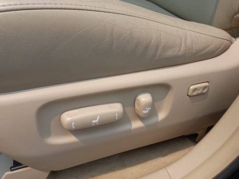 Used 2005 Lexus RX 330 FWD image 11
