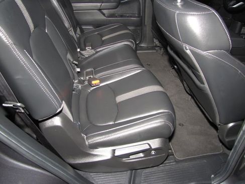 Certified 2025 Honda Pilot EX-L image 17