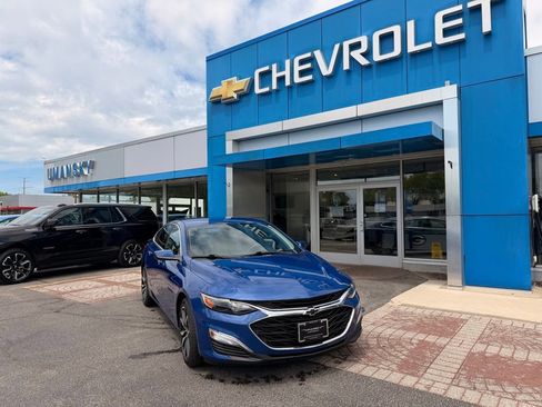 Used 2023 Chevrolet Malibu RS FWD image 1