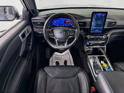 Certified 2023 Ford Explorer ST AWD/4WD image 4