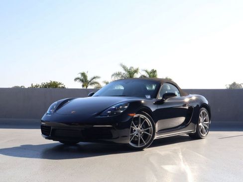 Certified 2021 Porsche 718 Boxster w/ Premium Package RWD image 1