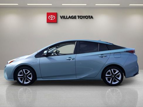 Certified 2016 Toyota Prius Four Touring image 2
