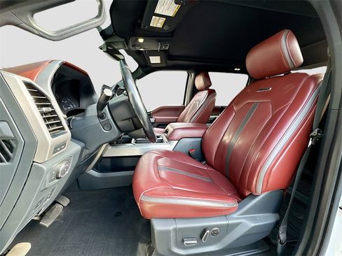 Used 2022 Ford F350 Platinum image 12