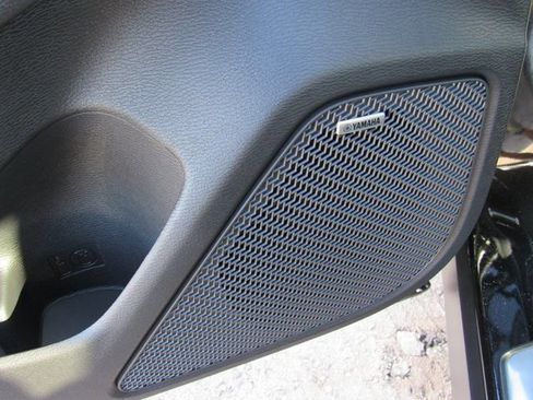 New 2026 Mitsubishi Outlander SE image 12