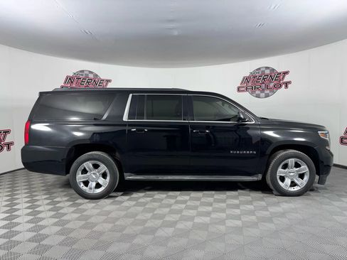 Used 2015 Chevrolet Suburban LT w/ Luxury Package image 8