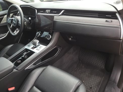 Used 2023 Jaguar F-PACE S AWD/4WD image 13