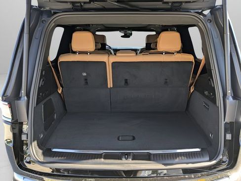 Used 2022 Jeep Grand Wagoneer Series III w/ Rear Seat Video Group 1 AWD/4WD image 10