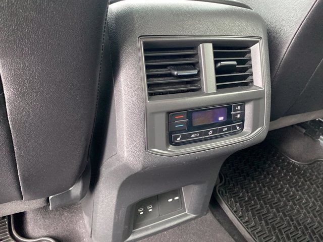Used 2023 Volkswagen Atlas SEL Premium AWD/4WD image 18