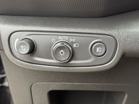 Used 2022 Chevrolet TrailBlazer RS FWD image 25