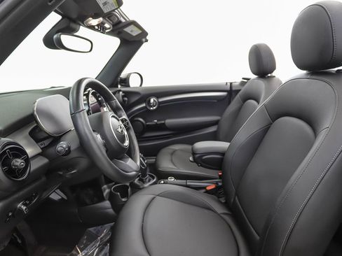Used 2024 MINI Cooper Convertible image 11