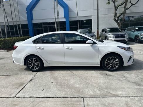 Used 2023 Kia Forte LXS image 15